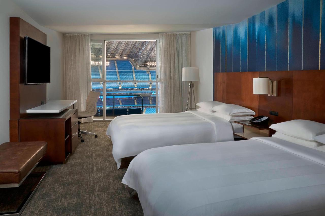 Toronto Marriott City Centre Hotel Экстерьер фото