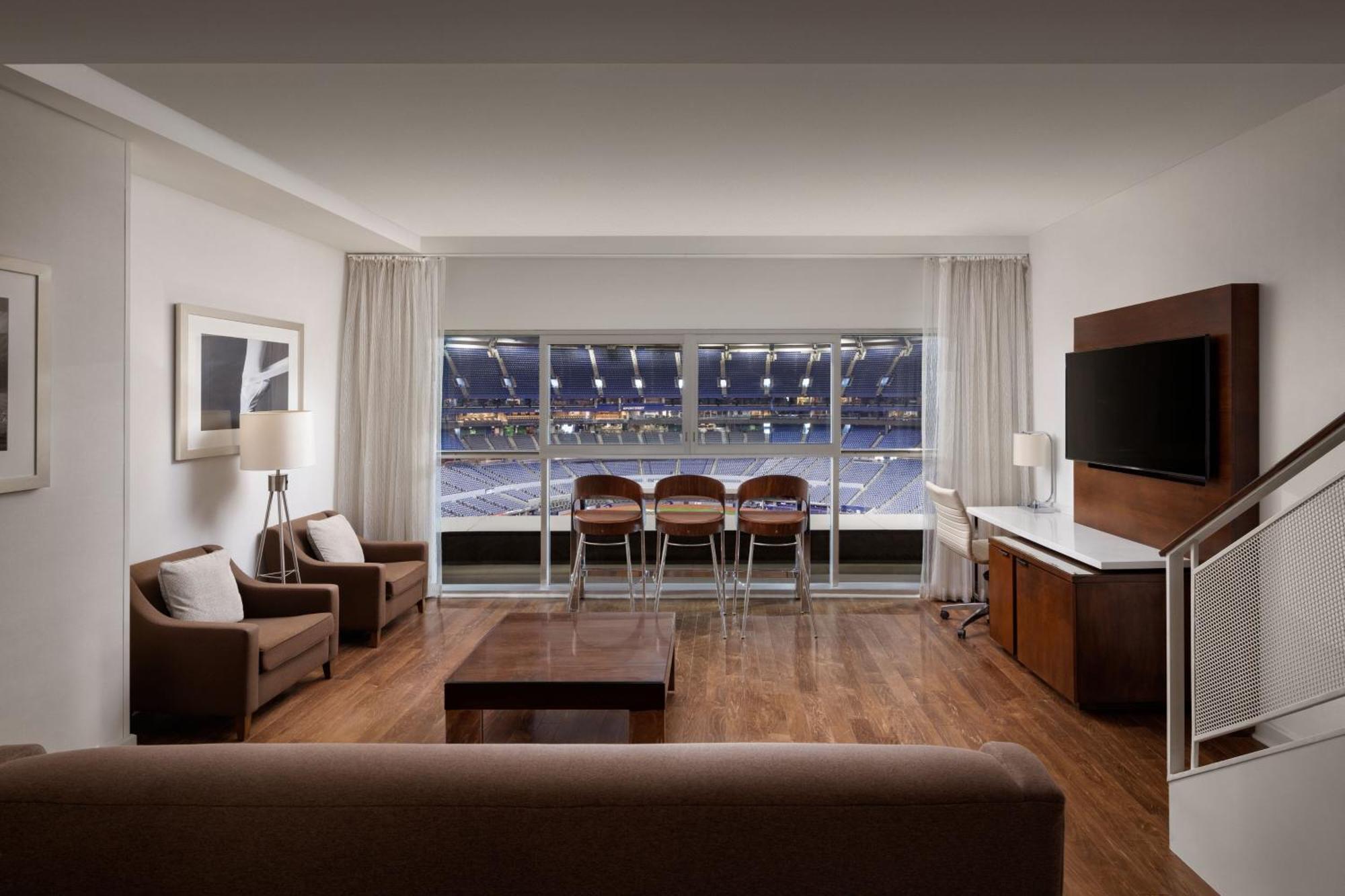 Toronto Marriott City Centre Hotel Экстерьер фото